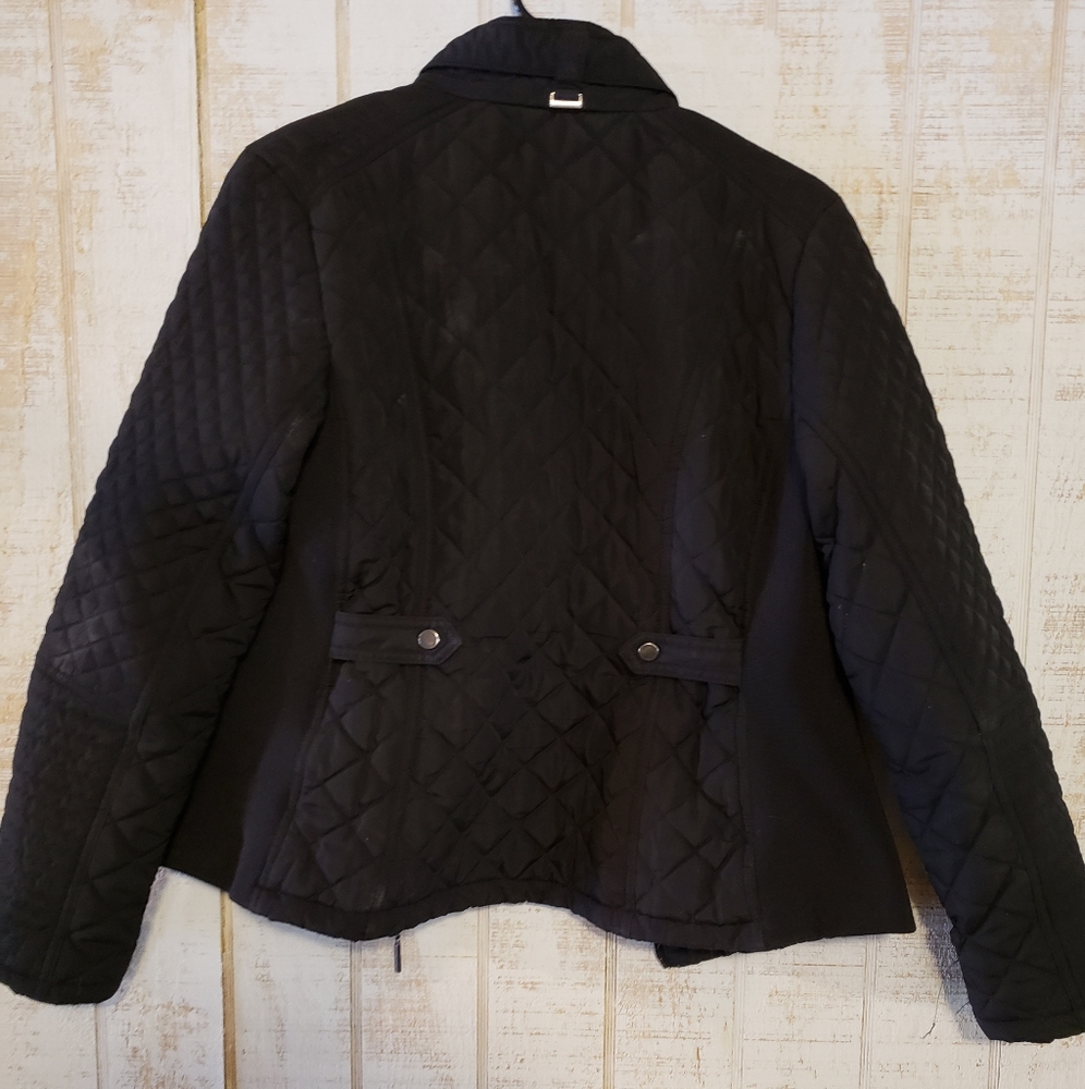 Waterproof jacket - Picture 2 of 2
